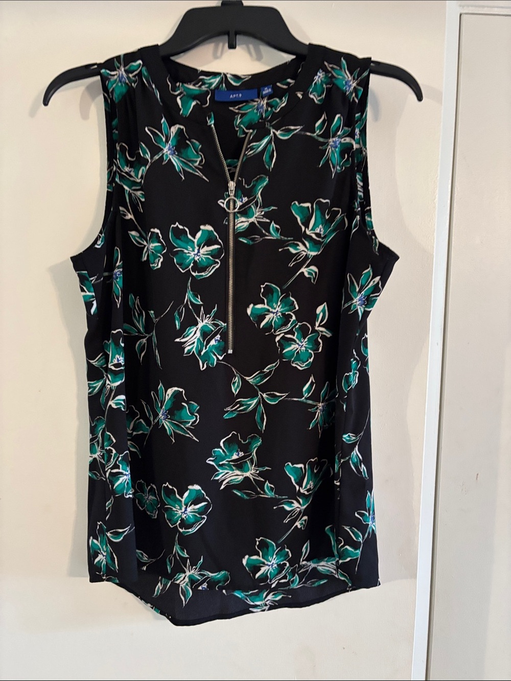 Apt. 9 Black Floral Zip-Front Sleeveless Camisole